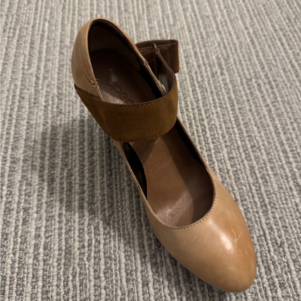 NWOB Apepazza Bergamo Single Strap Leather Mary Jane Pump Heel, Size 7.5 - Picture 11 of 12